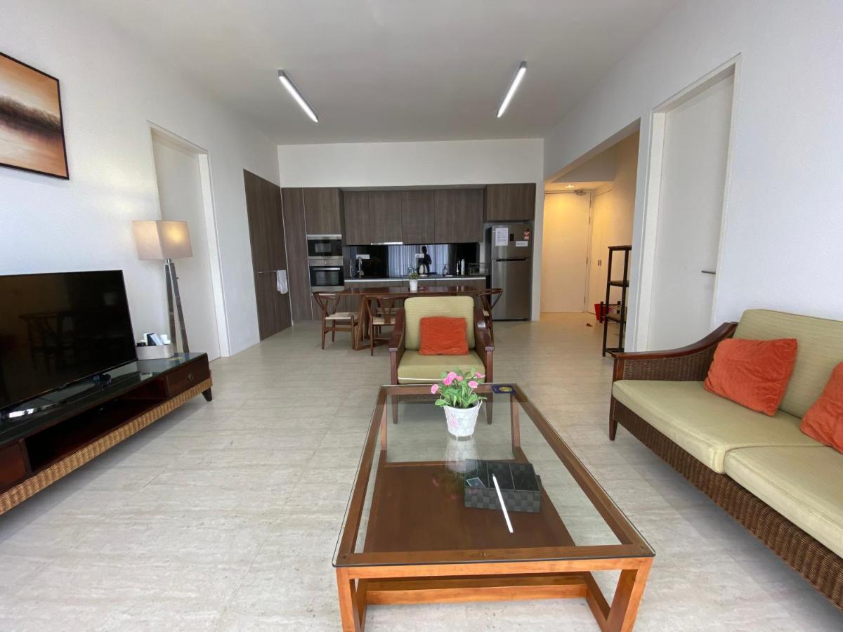 By The Sea@ Cozy Beachfront Home Batu Feringgi Ngoại thất bức ảnh