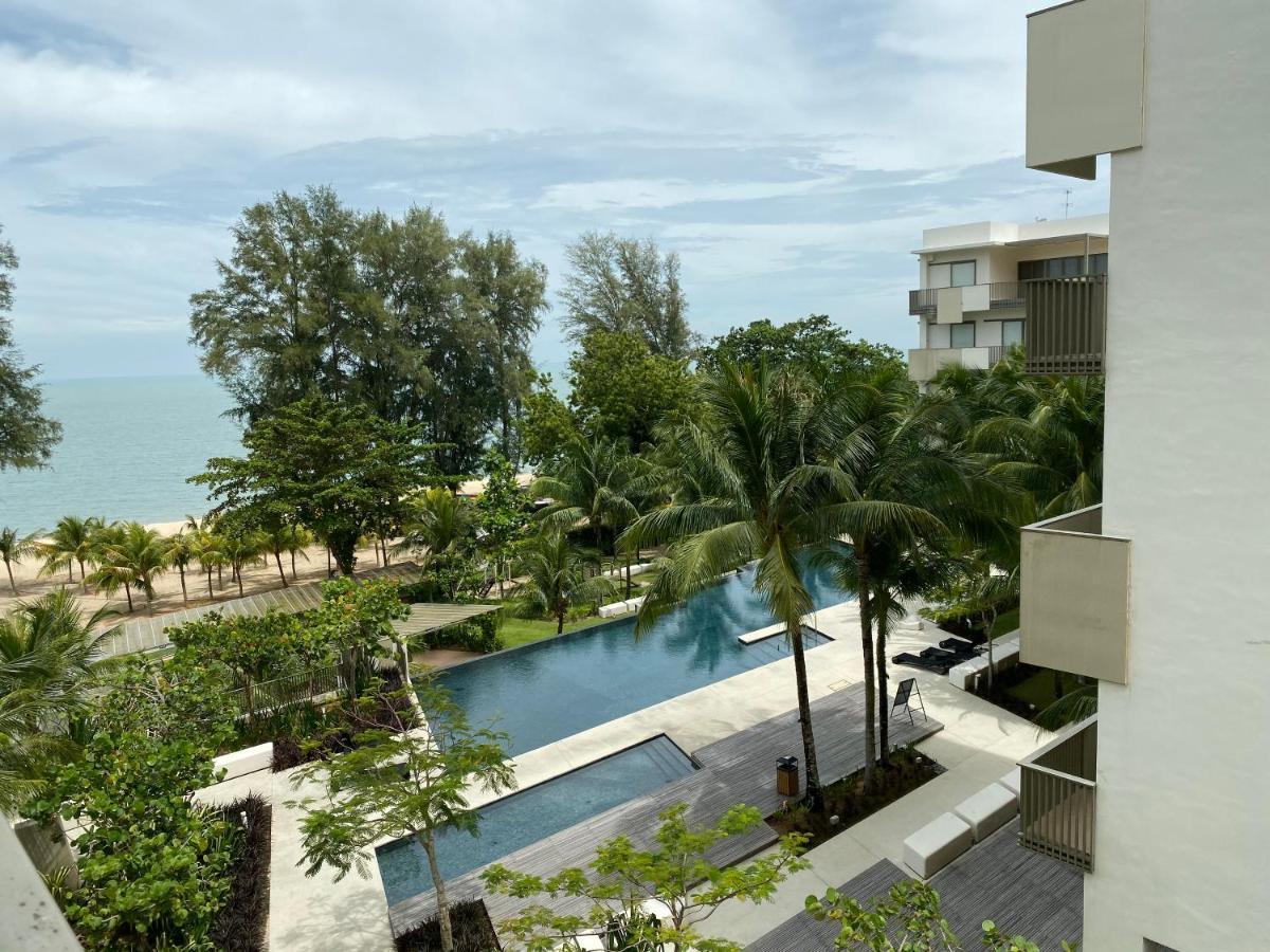 By The Sea@ Cozy Beachfront Home Batu Feringgi Ngoại thất bức ảnh