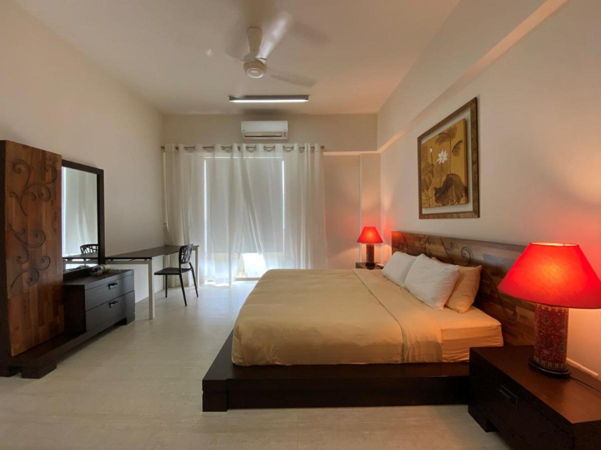 By The Sea@ Cozy Beachfront Home Batu Feringgi Ngoại thất bức ảnh