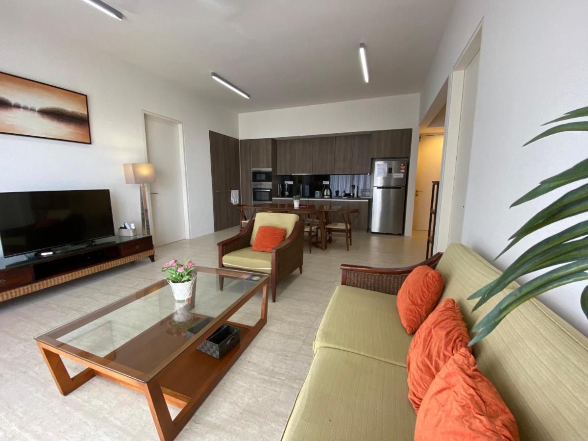 By The Sea@ Cozy Beachfront Home Batu Feringgi Ngoại thất bức ảnh