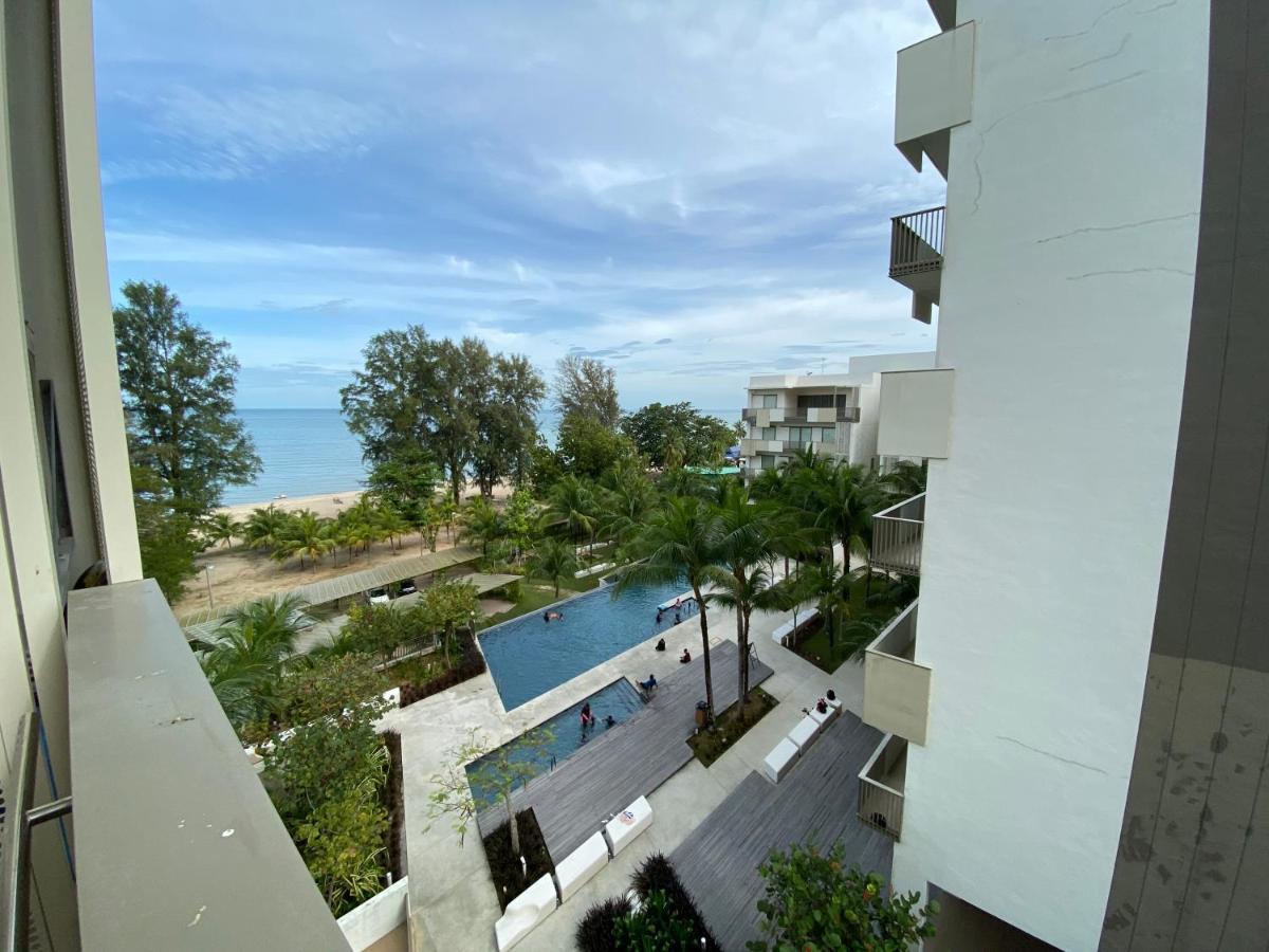By The Sea@ Cozy Beachfront Home Batu Feringgi Ngoại thất bức ảnh
