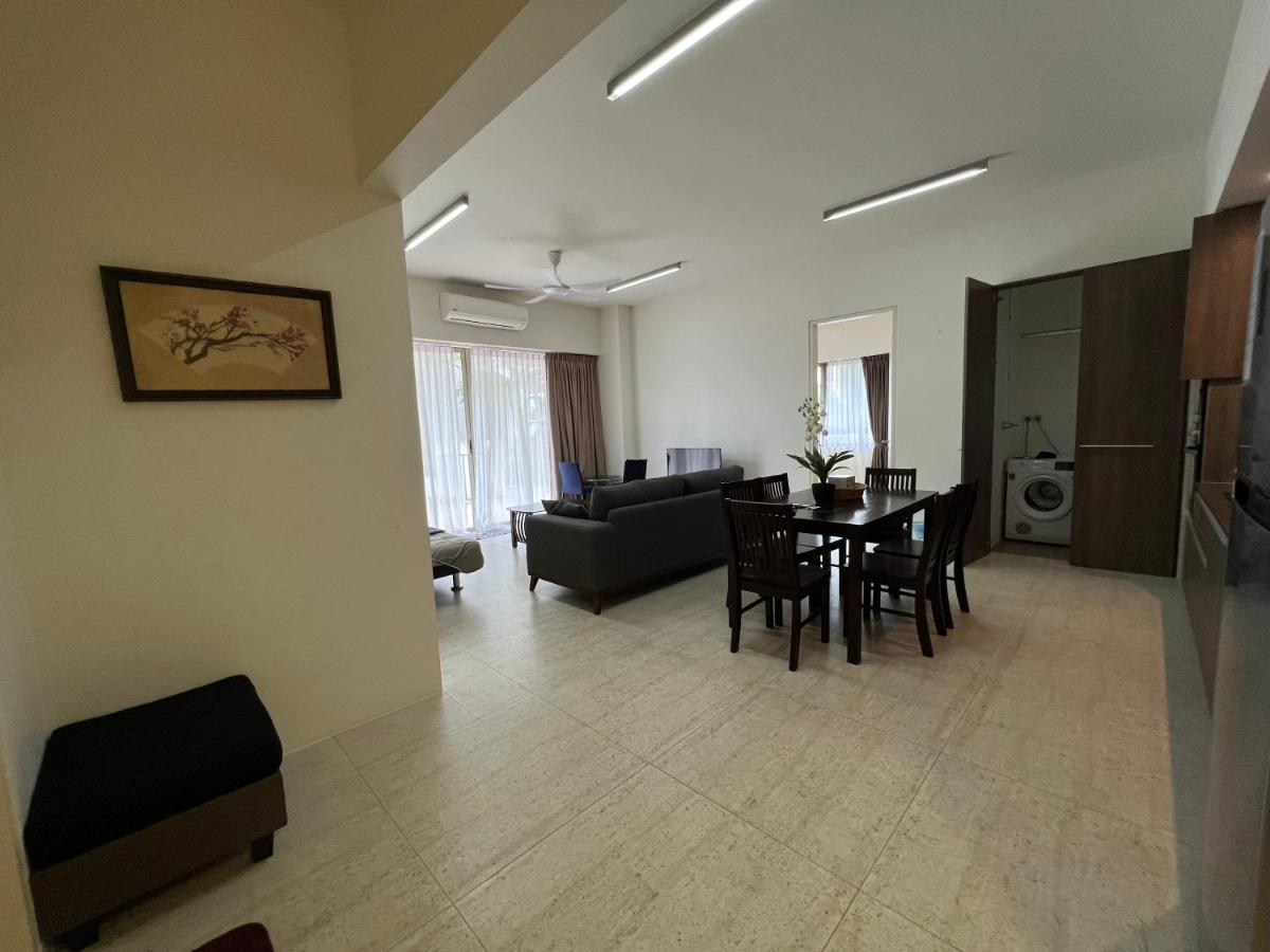By The Sea@ Cozy Beachfront Home Batu Feringgi Ngoại thất bức ảnh