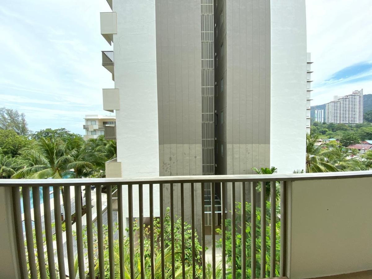 By The Sea@ Cozy Beachfront Home Batu Feringgi Ngoại thất bức ảnh